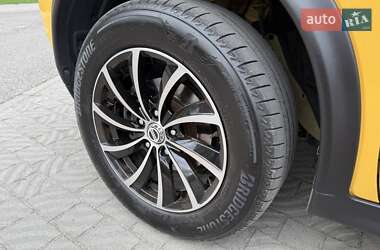 Внедорожник / Кроссовер Nissan Juke 2014 в 
