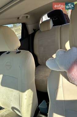 Внедорожник / Кроссовер Nissan Juke 2011 в 