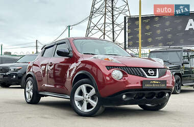 Позашляховик / Кросовер Nissan Juke 2012 в 