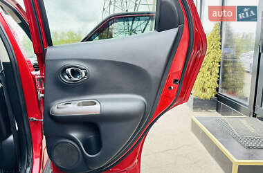 Позашляховик / Кросовер Nissan Juke 2012 в 