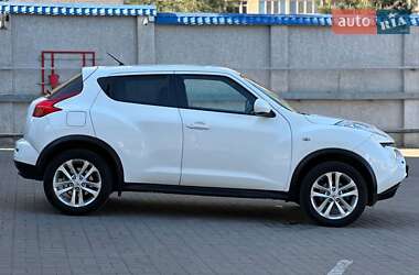 Позашляховик / Кросовер Nissan Juke 2012 в 