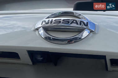 Позашляховик / Кросовер Nissan Juke 2015 в 
