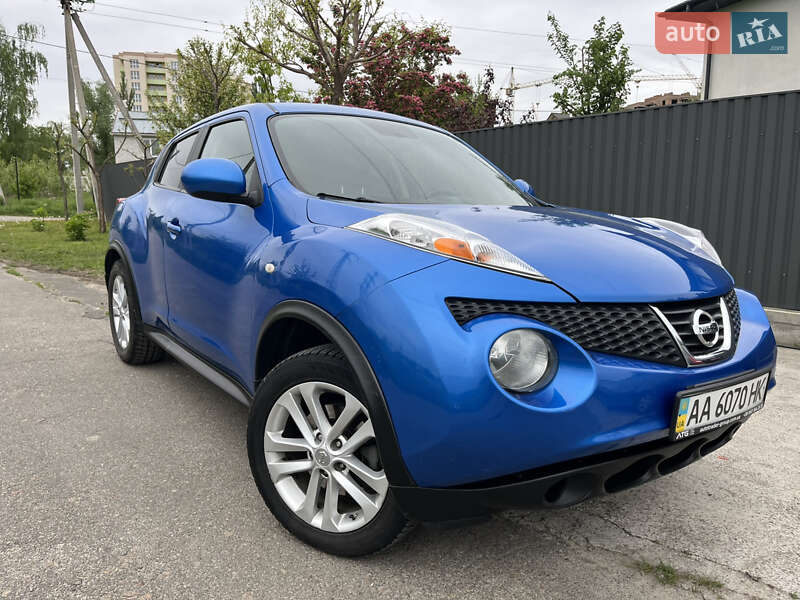 Позашляховик / Кросовер Nissan Juke 2010 в 