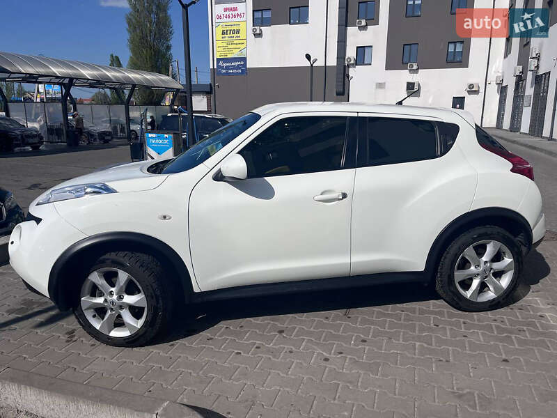 Позашляховик / Кросовер Nissan Juke 2012 в Вишневому