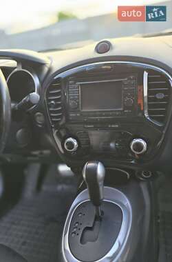 Позашляховик / Кросовер Nissan Juke 2012 в 