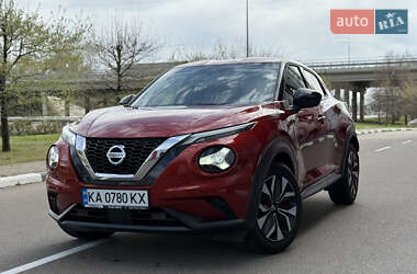 Внедорожник / Кроссовер Nissan Juke 2022 в 