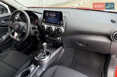 Внедорожник / Кроссовер Nissan Juke 2022 в 