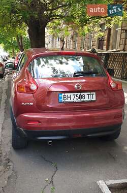 Внедорожник / Кроссовер Nissan Juke 2013 в 