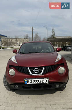 Внедорожник / Кроссовер Nissan Juke 2010 в 