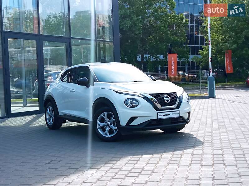 Позашляховик / Кросовер Nissan Juke 2021 в 