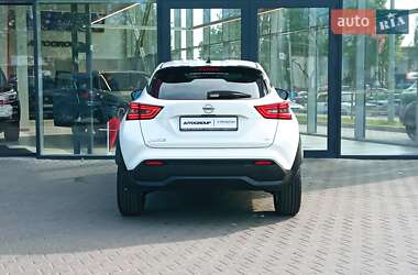 Позашляховик / Кросовер Nissan Juke 2021 в 