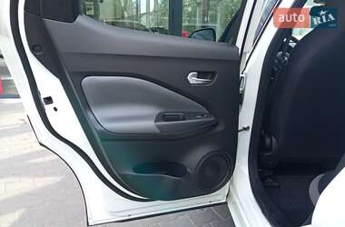 Позашляховик / Кросовер Nissan Juke 2021 в 