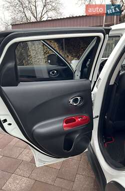 Позашляховик / Кросовер Nissan Juke 2013 в 