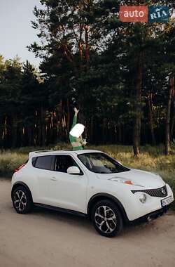 Позашляховик / Кросовер Nissan Juke 2013 в 