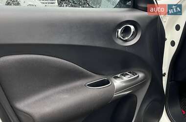 Позашляховик / Кросовер Nissan Juke 2012 в 