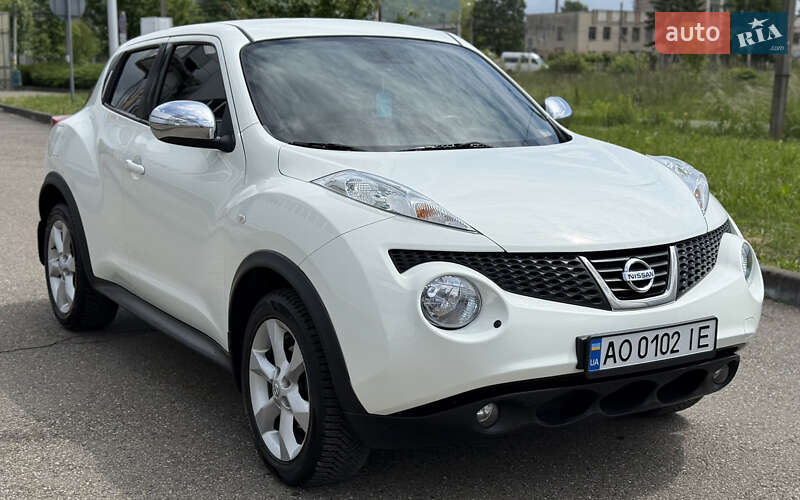 Внедорожник / Кроссовер Nissan Juke 2012 в 