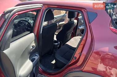 Позашляховик / Кросовер Nissan Juke 2010 в 