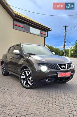 Внедорожник / Кроссовер Nissan Juke 2012 в 
