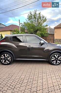 Внедорожник / Кроссовер Nissan Juke 2012 в 