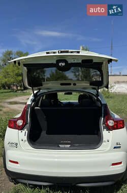 Внедорожник / Кроссовер Nissan Juke 2011 в 