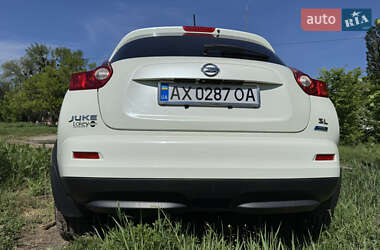 Внедорожник / Кроссовер Nissan Juke 2011 в 