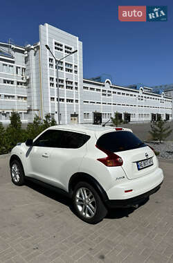 Внедорожник / Кроссовер Nissan Juke 2013 в 