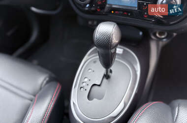 Внедорожник / Кроссовер Nissan Juke 2014 в 