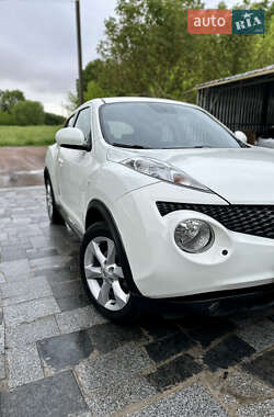 Позашляховик / Кросовер Nissan Juke 2012 в 