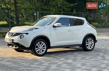 Внедорожник / Кроссовер Nissan Juke 2016 в 