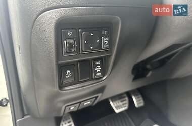 Позашляховик / Кросовер Nissan Juke 2010 в 