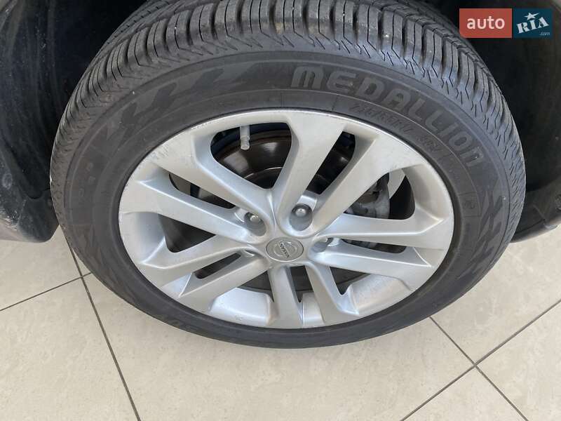 Внедорожник / Кроссовер Nissan Juke 2015 в Одессе