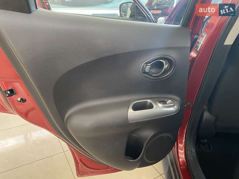 Внедорожник / Кроссовер Nissan Juke 2015 в Одессе