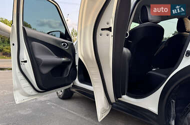 Внедорожник / Кроссовер Nissan Juke 2019 в 
