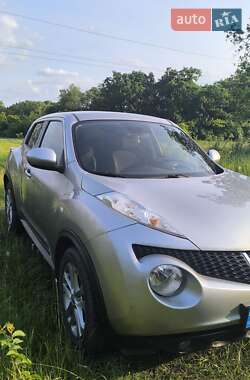 Внедорожник / Кроссовер Nissan Juke 2010 в 
