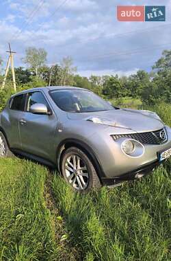 Внедорожник / Кроссовер Nissan Juke 2010 в Новомосковске