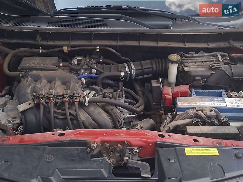 Позашляховик / Кросовер Nissan Juke 2011 в Дніпрі