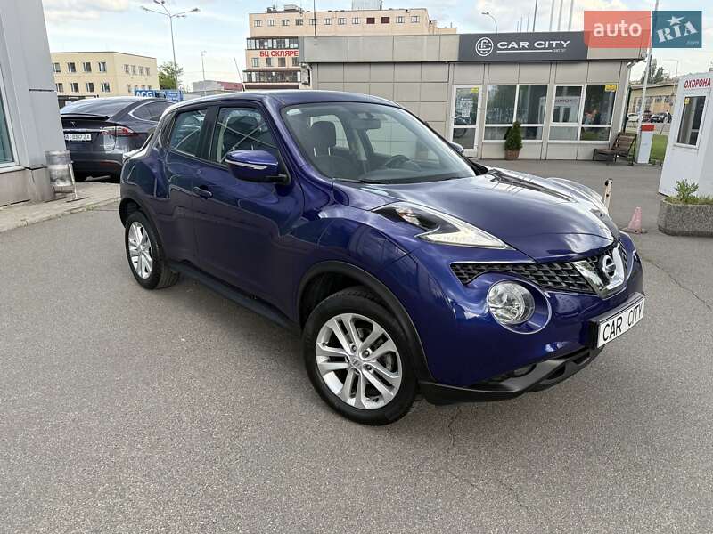Внедорожник / Кроссовер Nissan Juke 2017 в 
