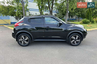 Внедорожник / Кроссовер Nissan Juke 2014 в 