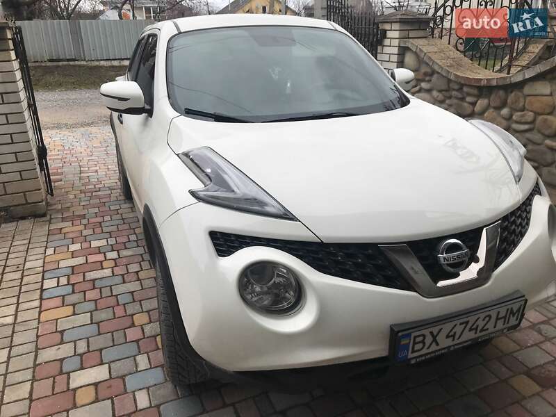 Внедорожник / Кроссовер Nissan Juke 2019 в 