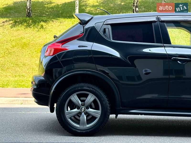Позашляховик / Кросовер Nissan Juke 2011 в Києві