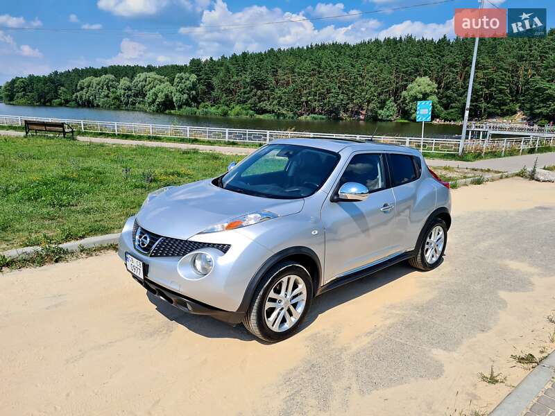 Внедорожник / Кроссовер Nissan Juke 2013 в 