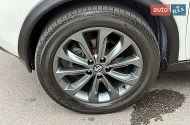 Внедорожник / Кроссовер Nissan Juke 2013 в 