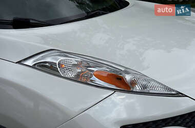 Внедорожник / Кроссовер Nissan Juke 2013 в 