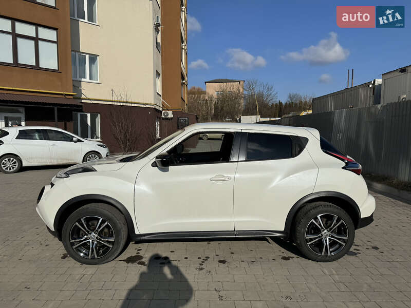 Позашляховик / Кросовер Nissan Juke 2015 в Дубні
