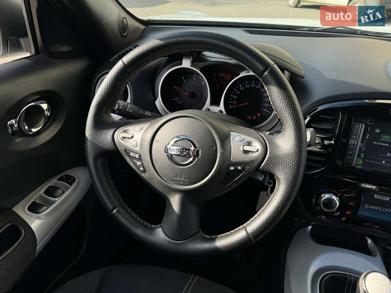 Позашляховик / Кросовер Nissan Juke 2015 в Дубні