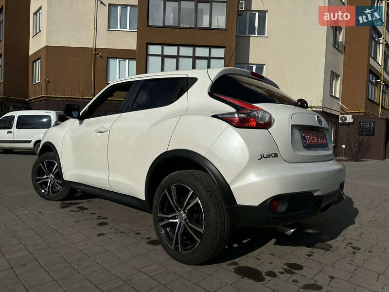 Позашляховик / Кросовер Nissan Juke 2015 в Дубні