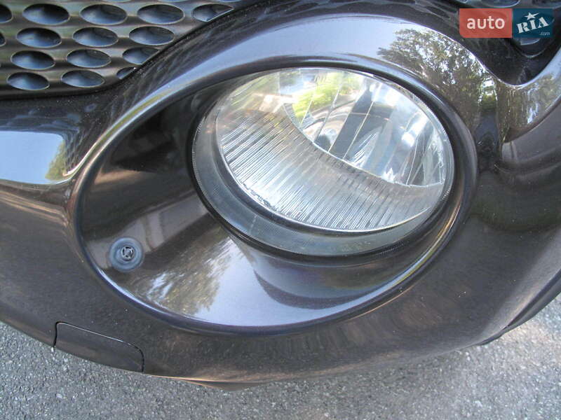 Внедорожник / Кроссовер Nissan Juke 2011 в Киеве