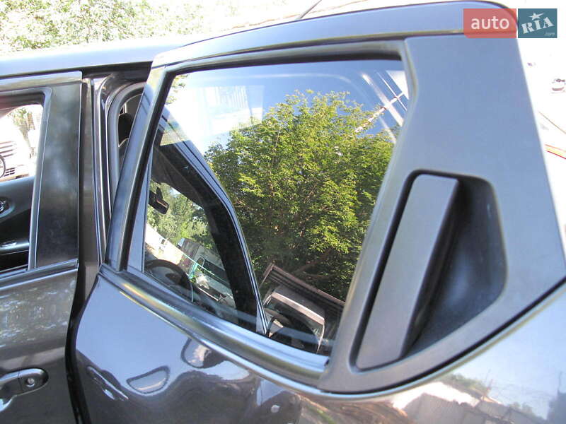 Внедорожник / Кроссовер Nissan Juke 2011 в Киеве