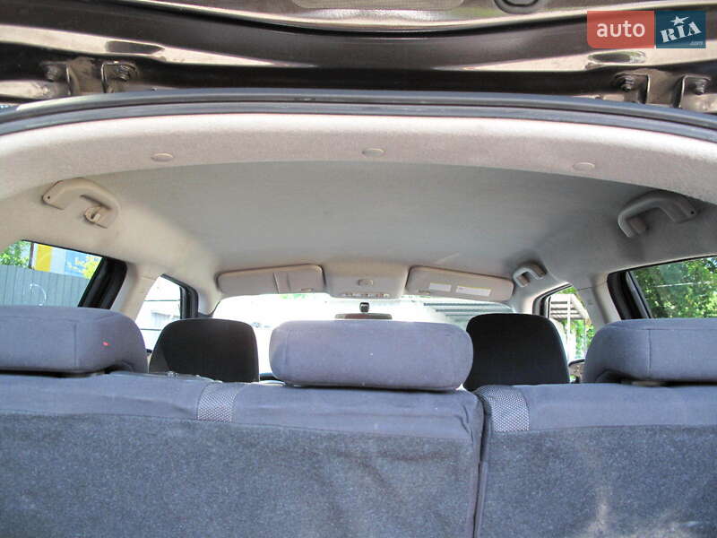 Внедорожник / Кроссовер Nissan Juke 2011 в Киеве