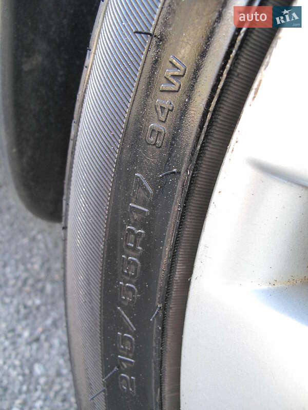 Внедорожник / Кроссовер Nissan Juke 2011 в Киеве